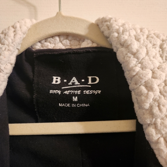 Jacket - Picture 2 of 3